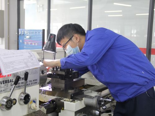 常被錯誤理解的三大專業(yè) 計算機專業(yè)會修電腦？機械工程很離譜？